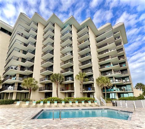 Pelican walk - Pelican Walk is home to some of the largest fully furnished condos, ranging from 1-3 bedrooms! When you stay here, you can enjoy the private balconies, beautiful gulf views, a full kitchen with all appliances, dishware and utensils. This complex is of decent size but not too big, with 10 floors you feel comfortable and relaxed, the perfect amount!